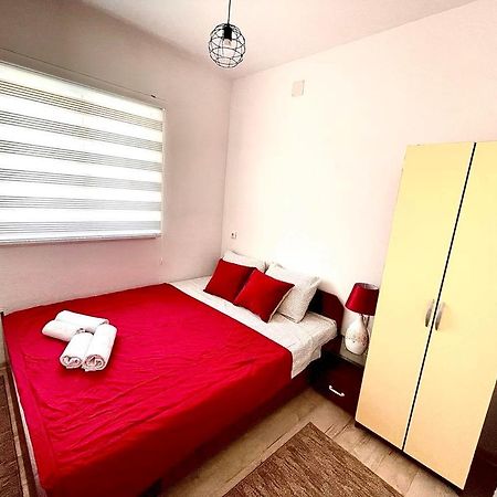 Apartment Adel Mostar Esterno foto