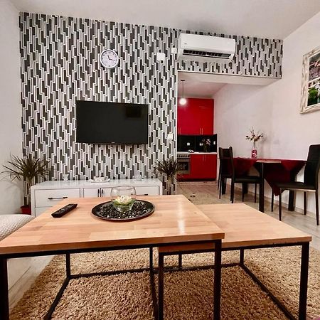 Apartment Adel Mostar Esterno foto