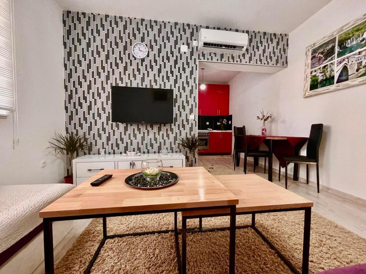 Apartment Adel Mostar Esterno foto