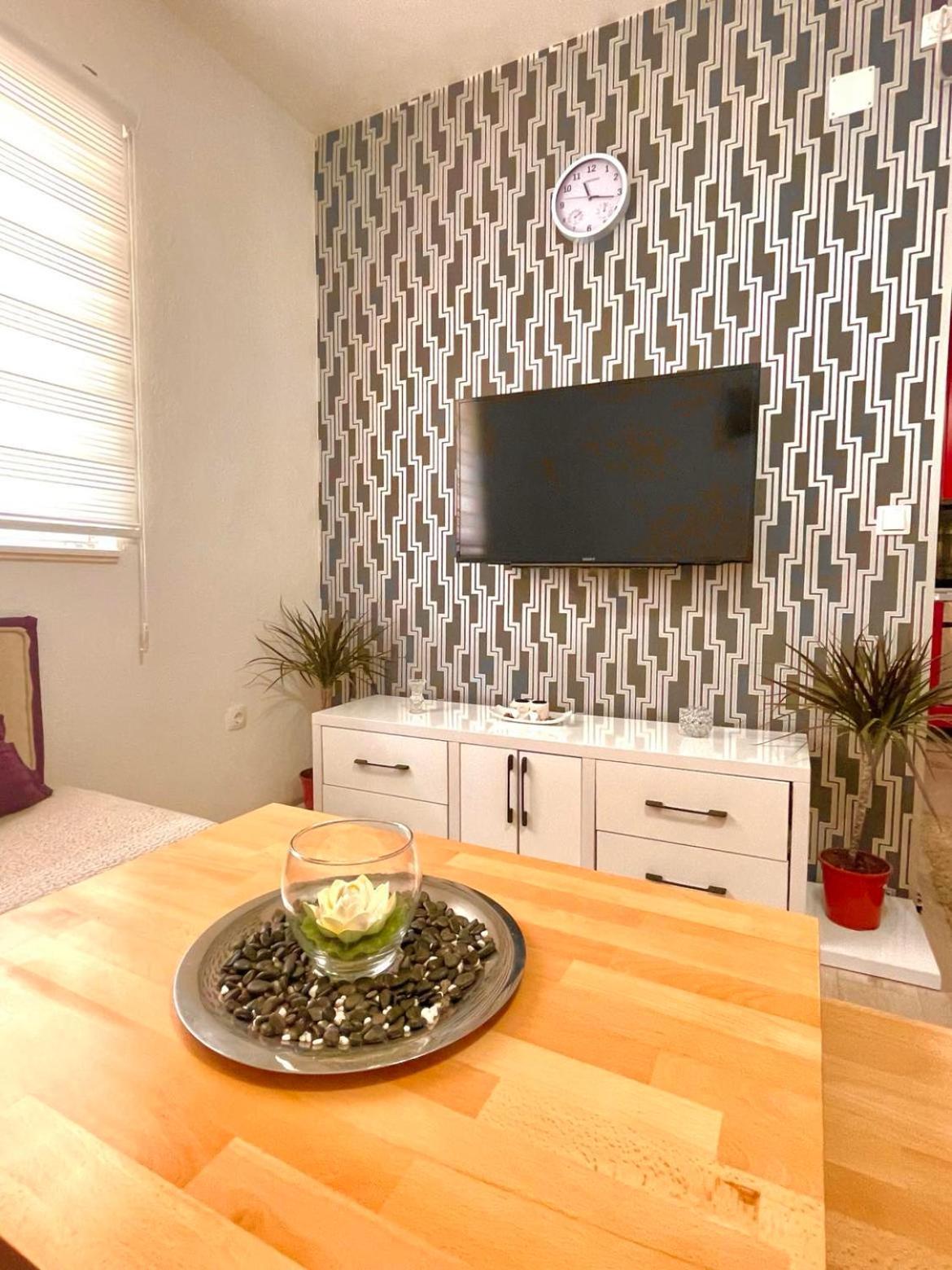 Apartment Adel Mostar Esterno foto
